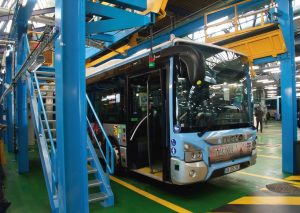 Passerelle d’accès aux toitures des véhicules pour la maintenance des équipements et réservoirs de biogaz.
