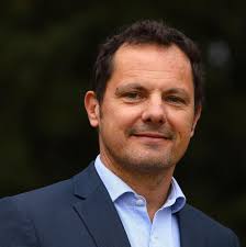 Jérôme Durain prend les commandes de la Bourgogne-Franche-Comté