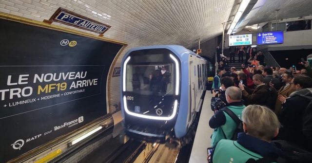 C&rsquo;est parti pour le MF19 sur la ligne 10 du métro parisien