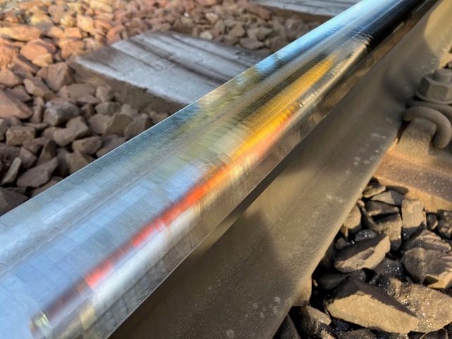 SNCF Réseau confie le reprofilage de rails à Vossloh