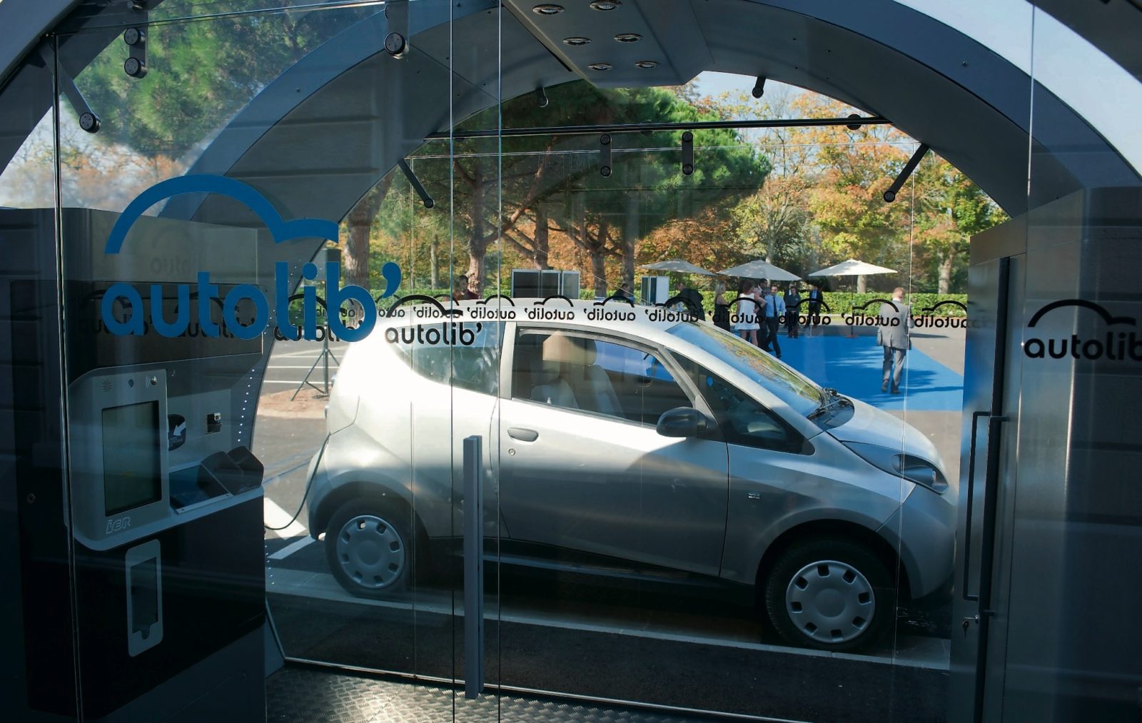 Autolib’ entre en scène