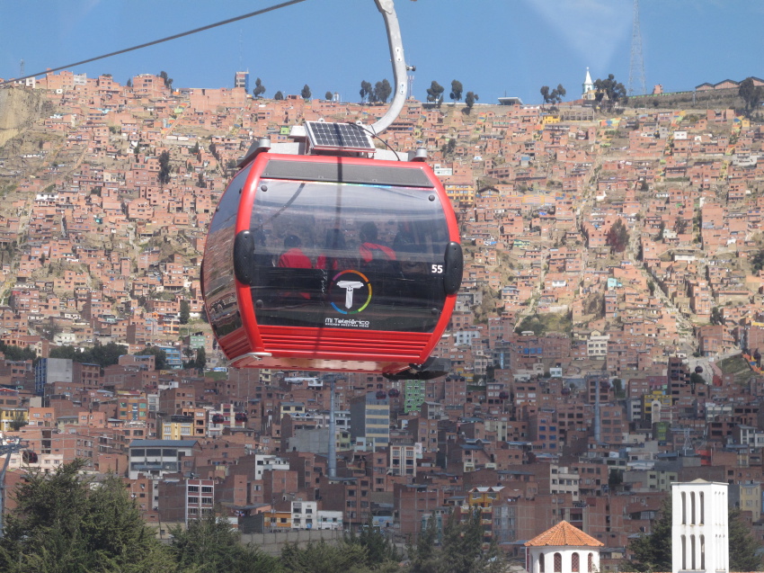 La Bolivie construira 6 nouvelles lignes de téléphérique